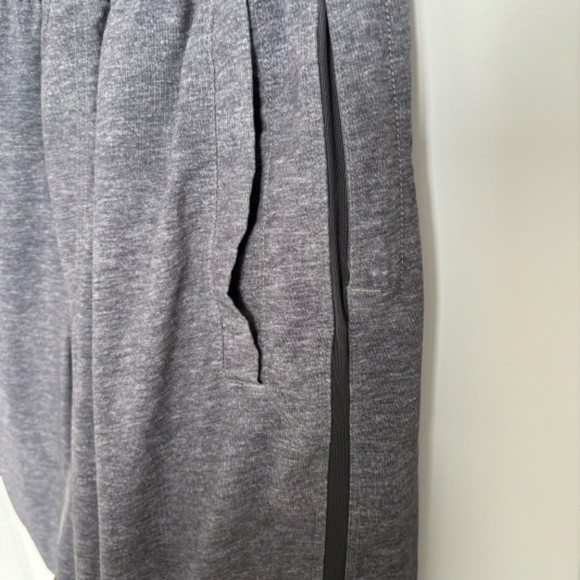 Lululemon Pace Breaker Short 9” Size Large Gray - Picture 9 of 14